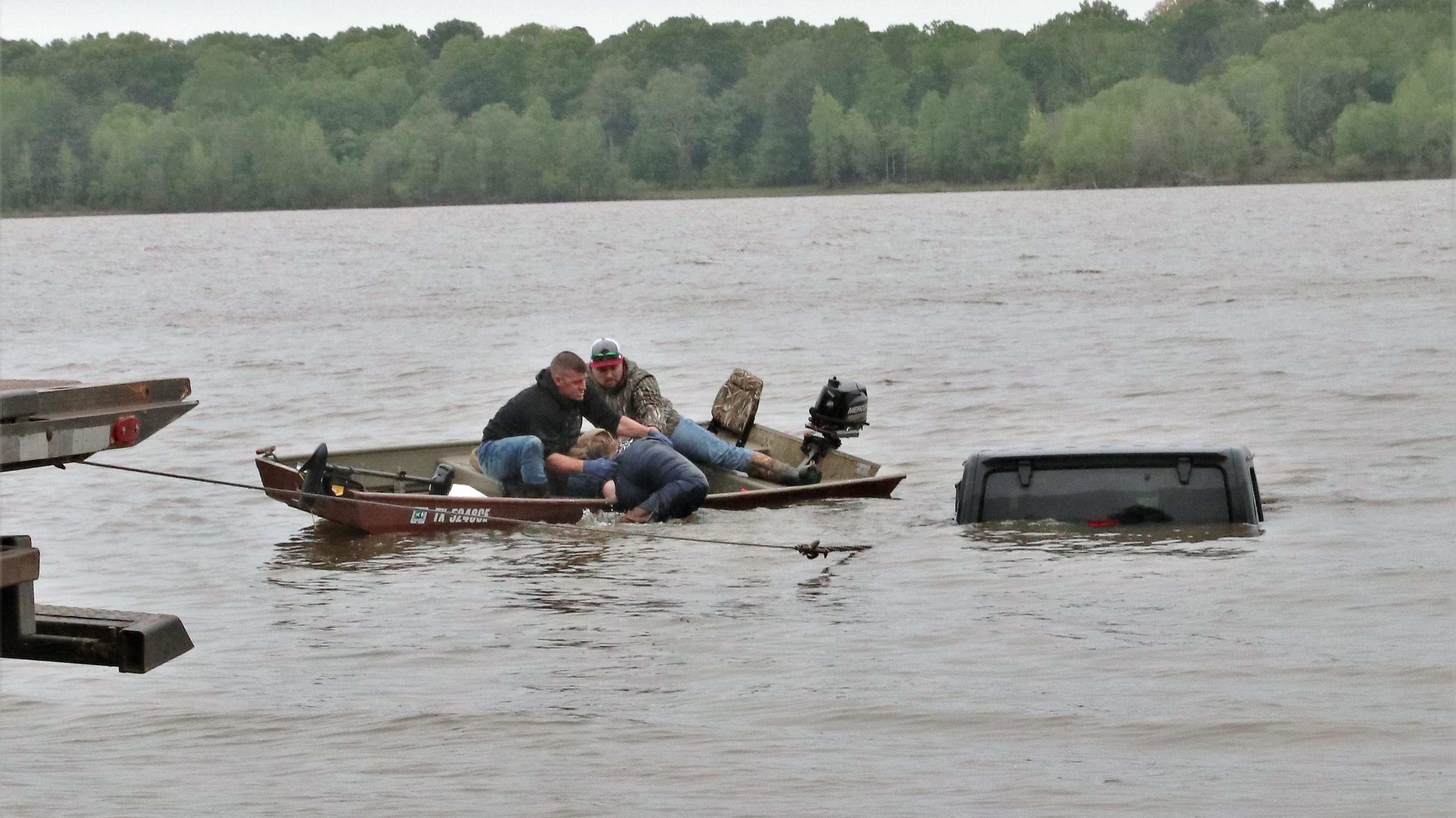 East Texas woman found alive in a submerged Jeep