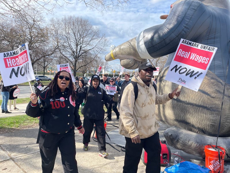 Unionized food service workers at Philly stadiums rally for a fair contract with Aramark