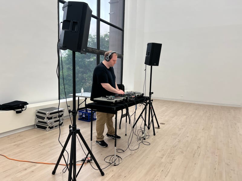 dj