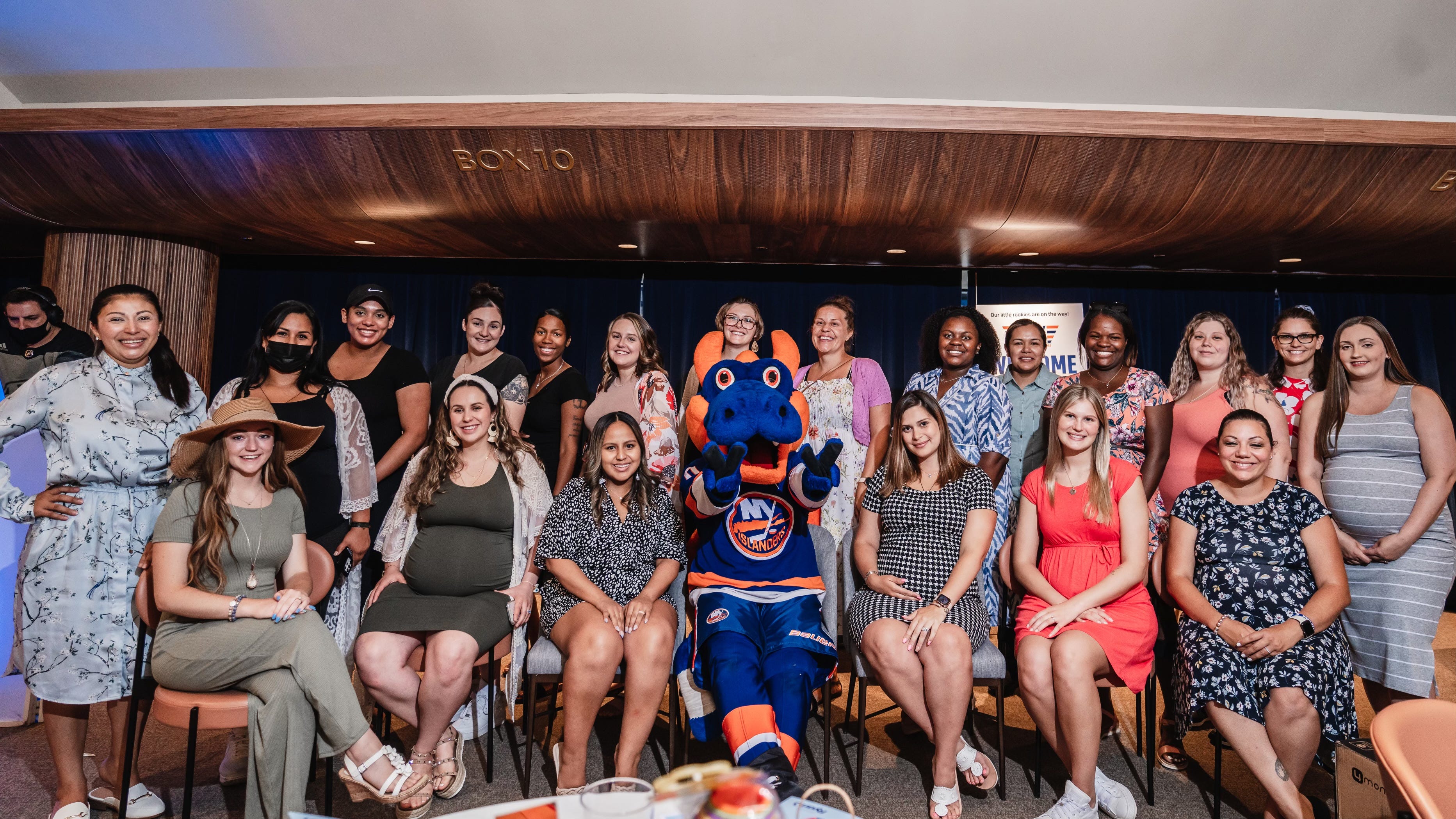 Schwartz: Islanders, Operation Shower host military baby shower at UBS Arena