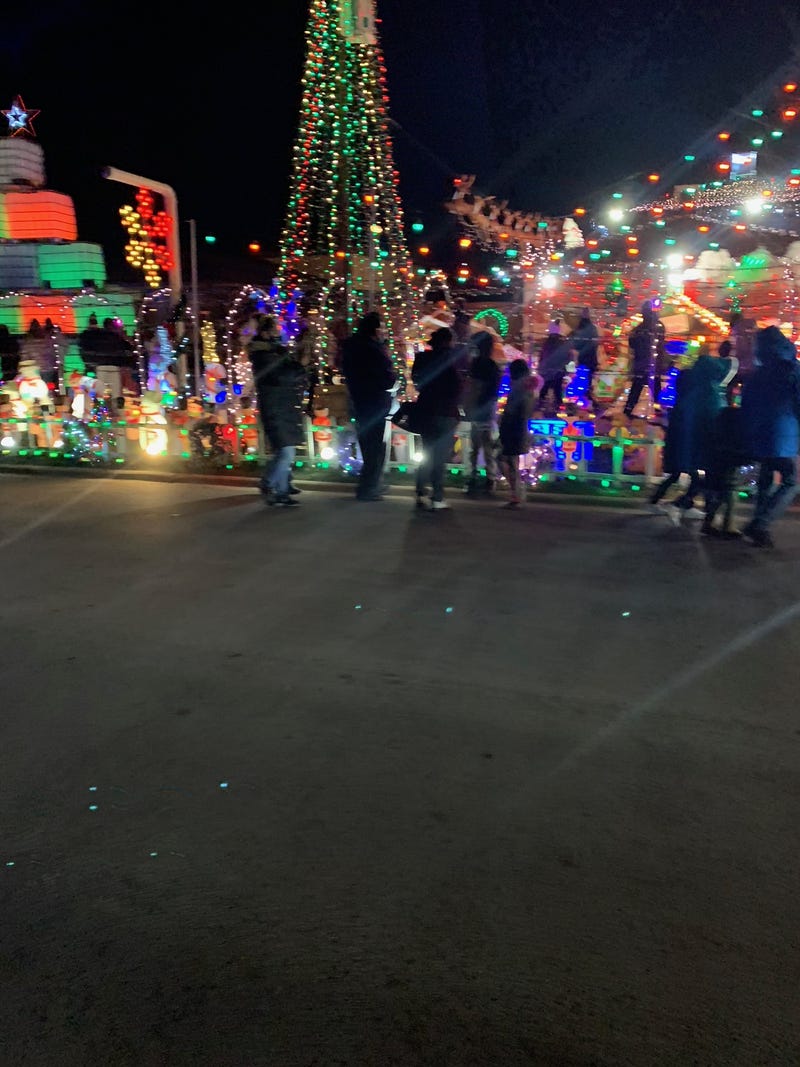 Residential Christmas light displays in Tinley Park