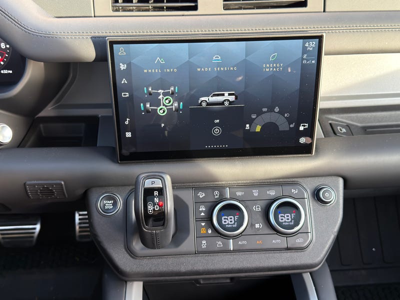 2025 Land Rover Defender 130