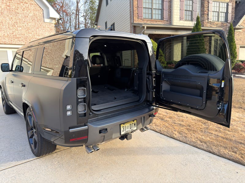 2025 Land Rover Defender 130