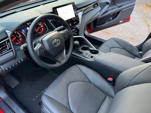 2022 Toyota Camry XSE AWD