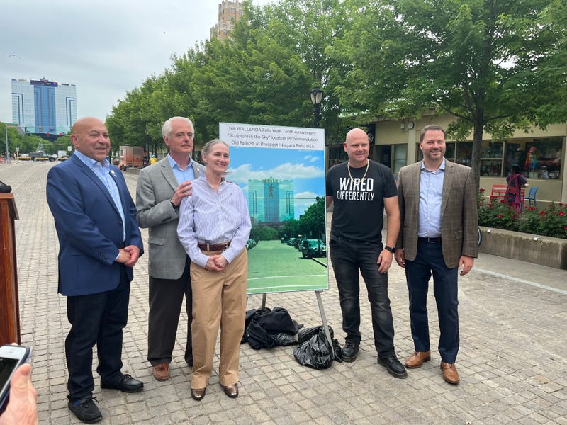 Nik Wallenda, Mayor Robert Restaino, Senator Rob Ortt, Assemblyman Angelo Morinello and Sculptor Susan Geissler announcing Wallenda's "Sculpture in the Sky," which will be displayed above Old Falls and Prospect Street.