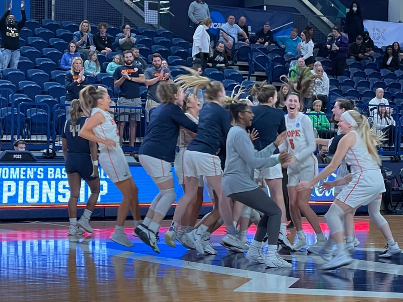 Hope celebrates win