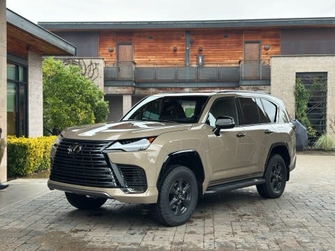 2025 Lexus LX 700h