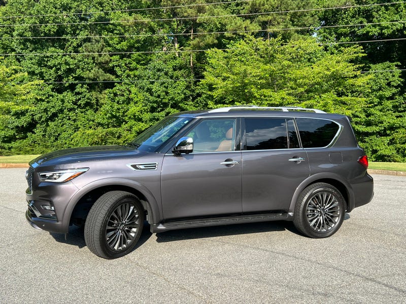 2022 Infiniti QX80 Sensory 4WD