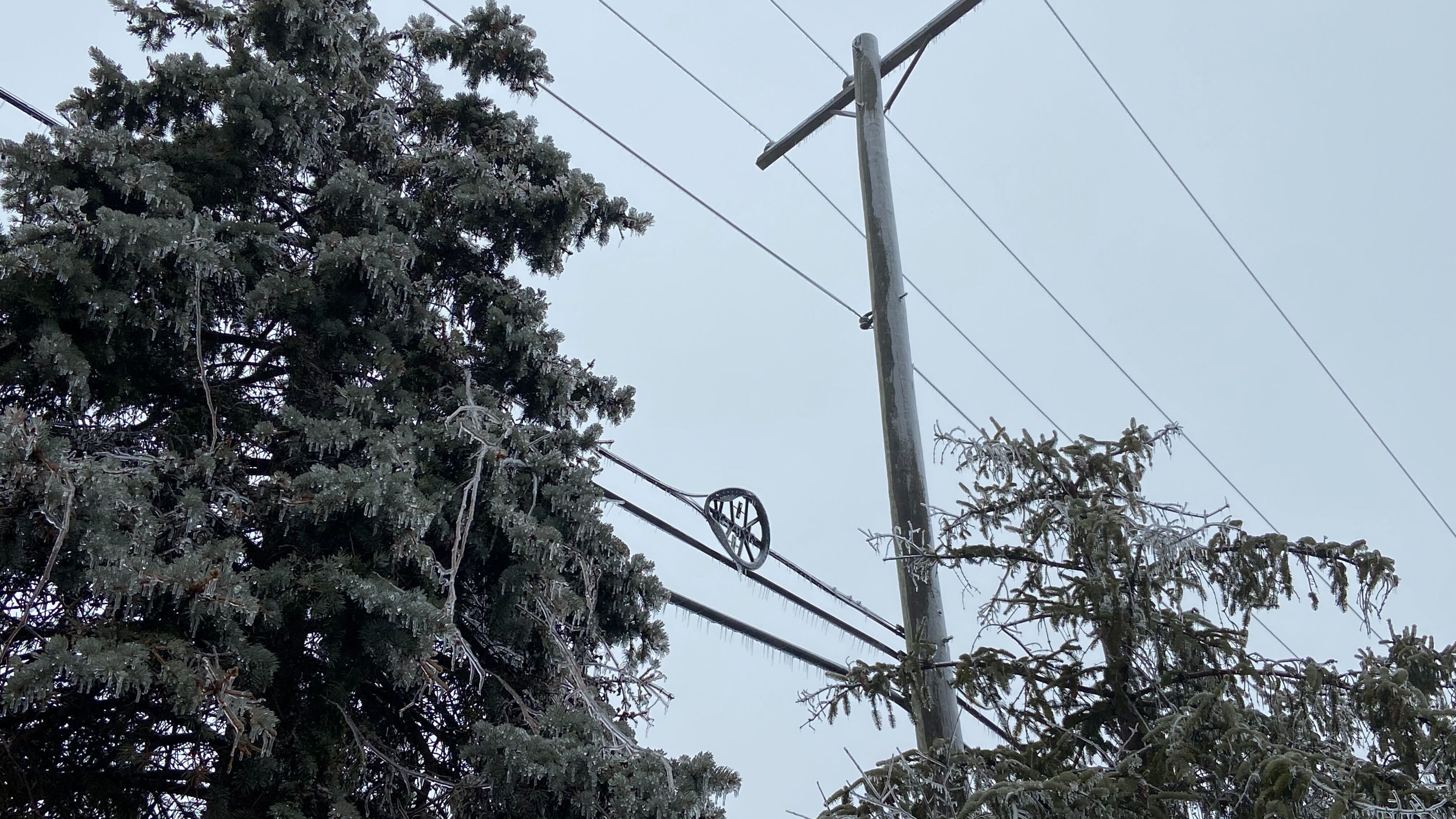 Ice storm leaves 'an extremely dangerous' situation in Metro Detroit as utility crews rush to secure over 3,200 downed power lines