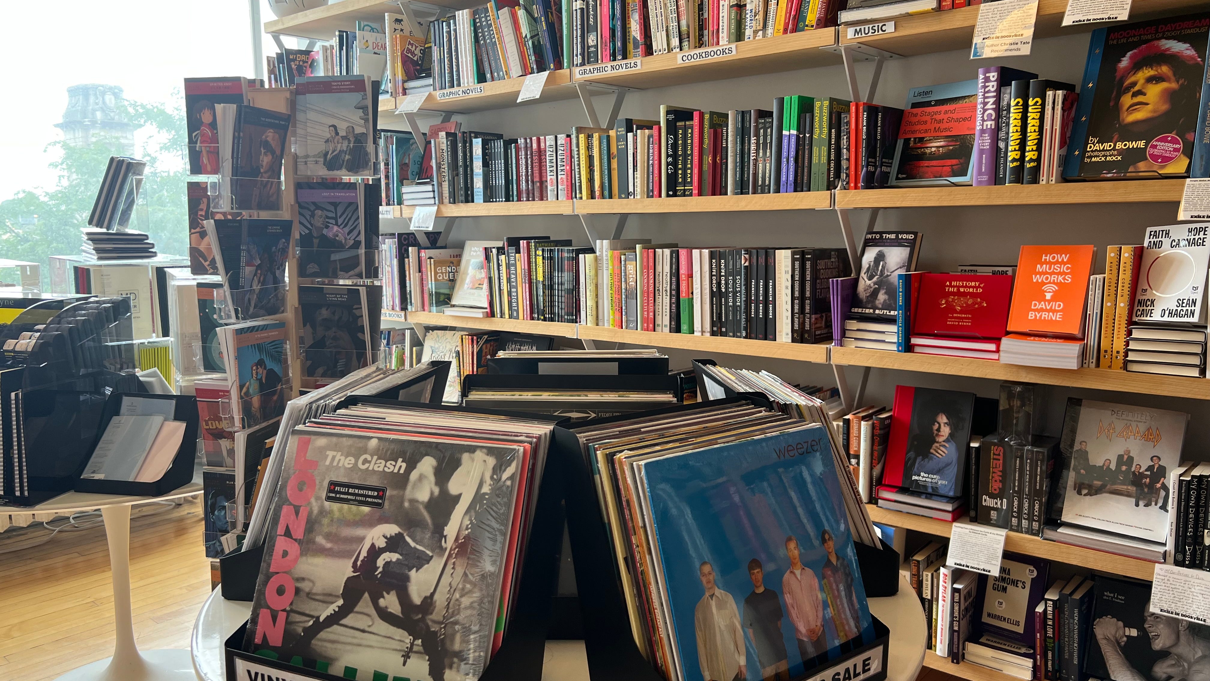 Exile in Bookville pairs books with music in Chicago’s Fine Arts Building