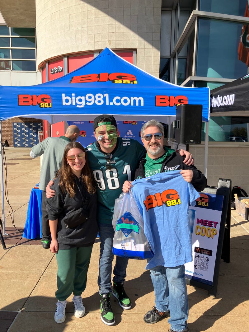 Coop with Philadelphia Eagles fans before the Eagles vs. Steelers game