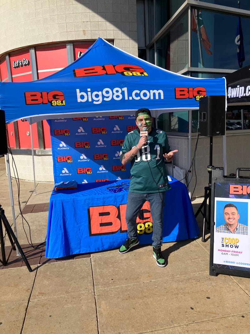 Coop before the Eagles vs. Steelers game