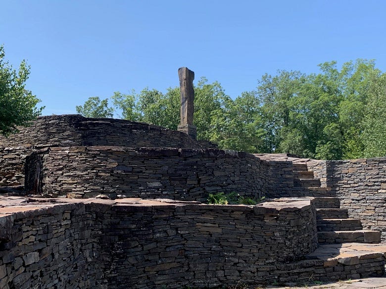Opus 40 steps
