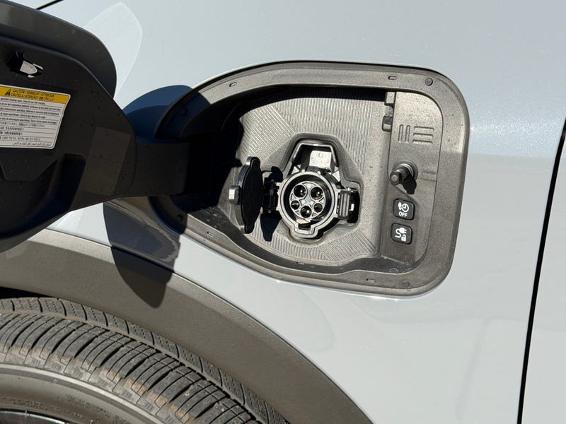 2026 Nissan LEAF Platinum+ FWD