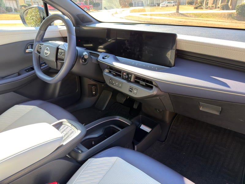 2026 Nissan LEAF Platinum+ FWD