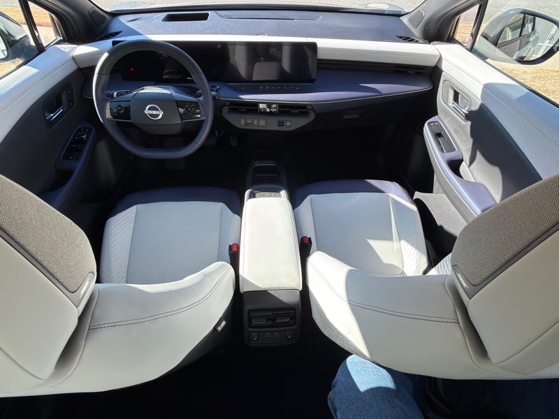 2026 Nissan LEAF Platinum+ FWD