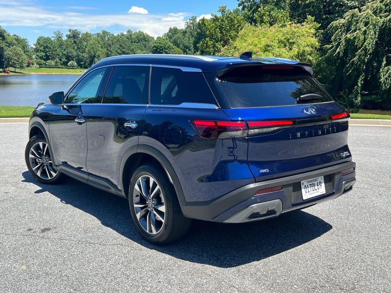 2022 Infiniti QX 60 LUXE AWD