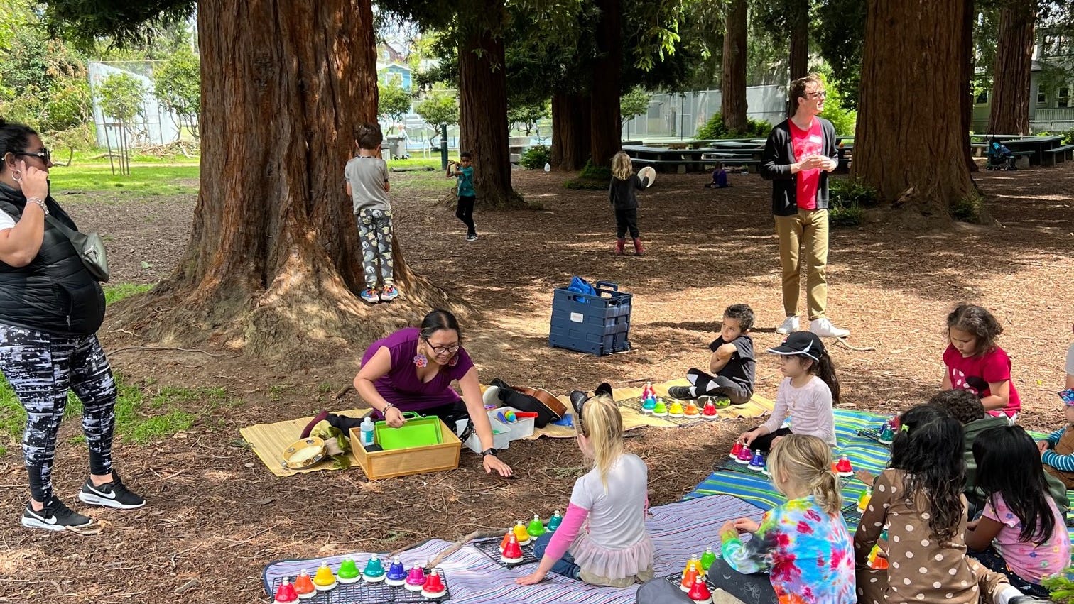 Oakland parents open 'solidarity schools' to support strike
