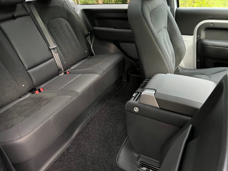 2022 Land Rover Defender 90 V8