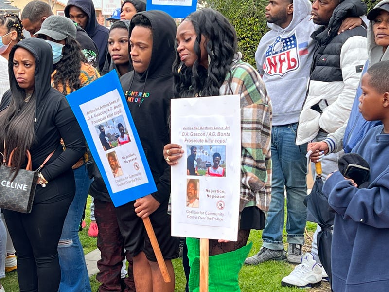 Police shooting death of double amputee prompts calls for justice