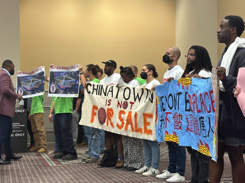 mayor hears from supporters and opponents of 76ers arena at crowded town hall