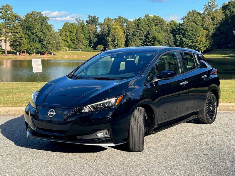 2023 Nissan Leaf SV Plus