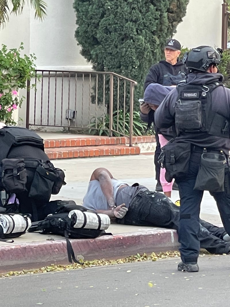 Suspect arrested following nearly four-hour standoff at Venice motel