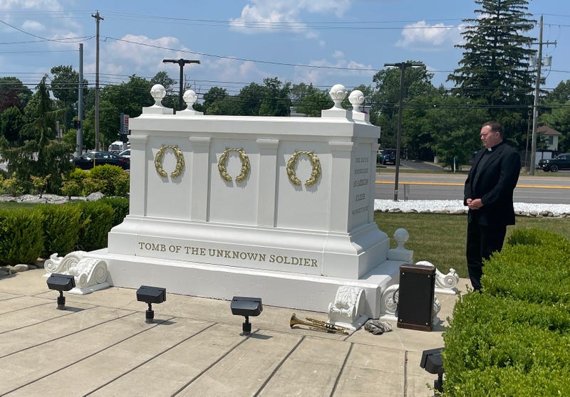 Tomb of the Unknown Soldier monument