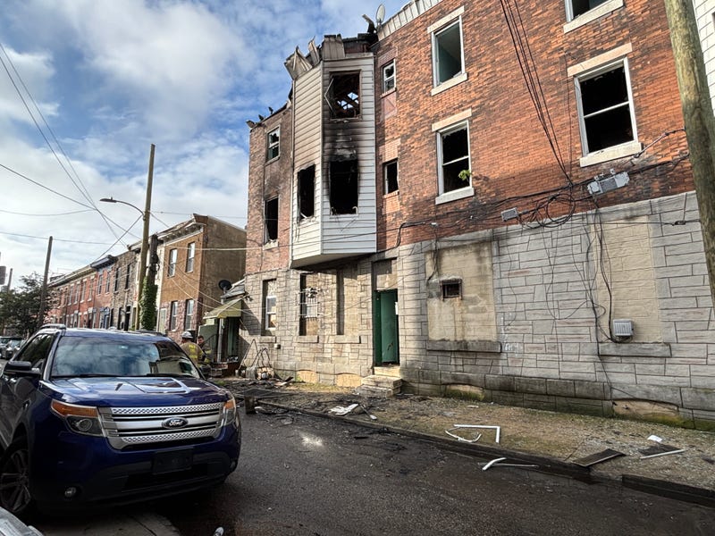 2 killed, 1 injured in South Philadelphia apartment fire