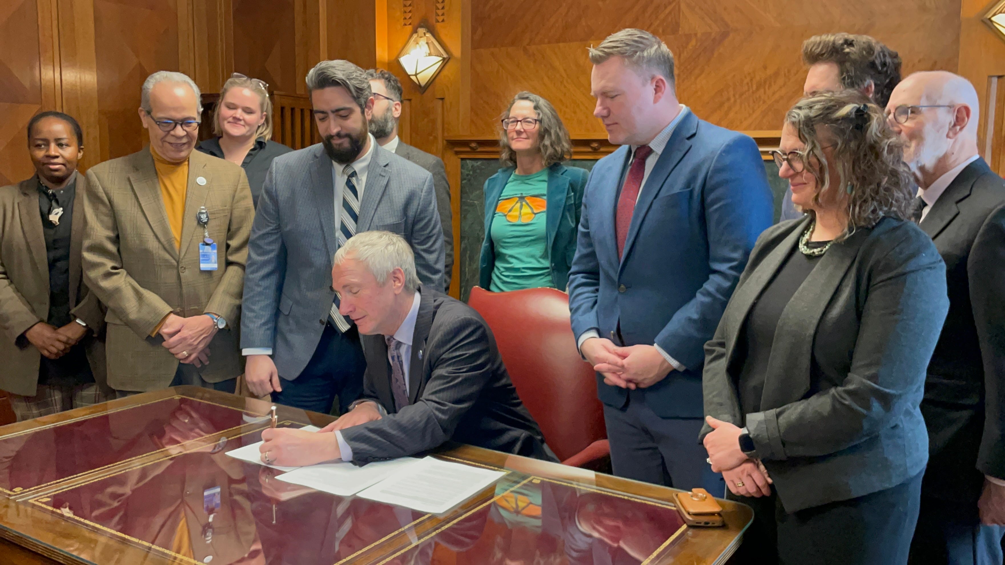 All Buffalo city employees barred from helping ICE