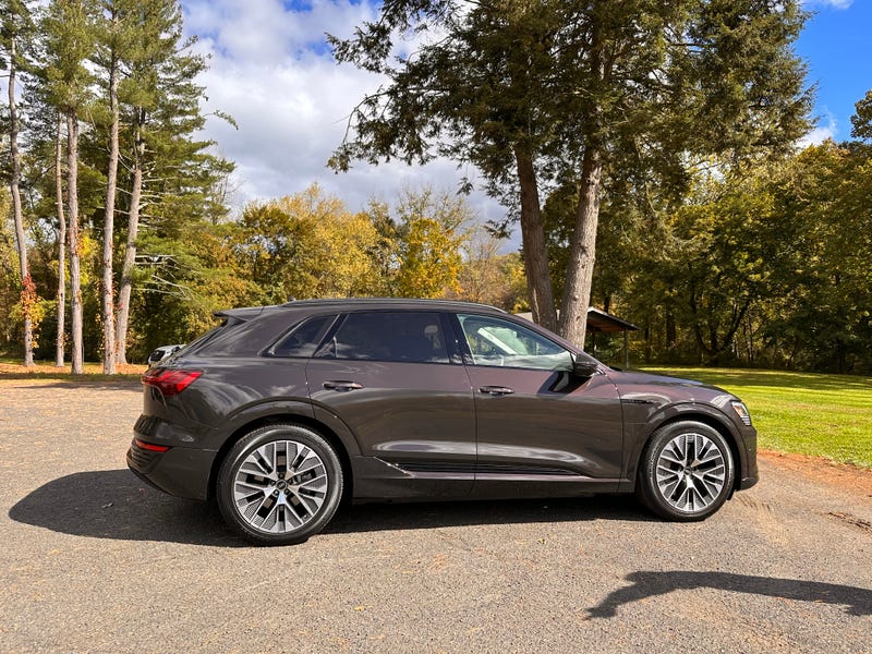 2024 Audi Q8 e-tron