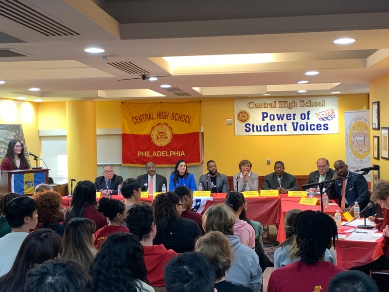 The school district’s controversial admissions lottery got a nearly universal thumbs-down from Philadelphia’s mayoral candidates Wednesday morning.