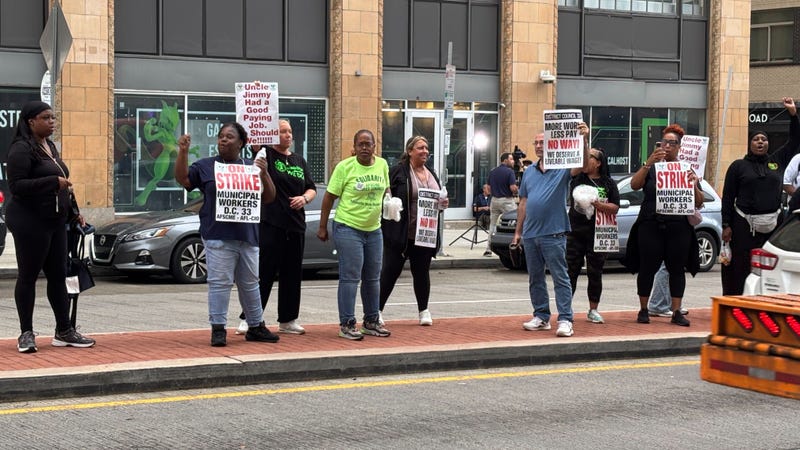 Striking members of District Council 33