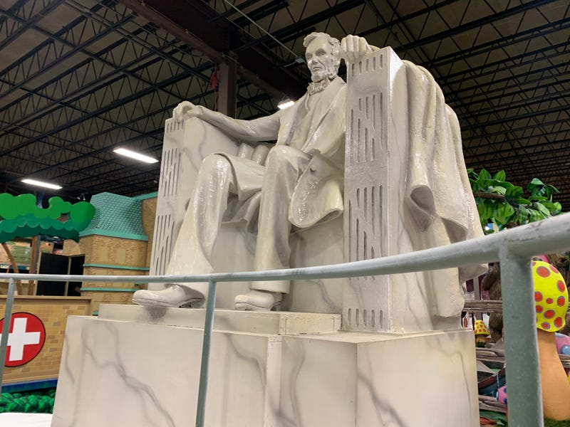 St. Louis VP Parade floats