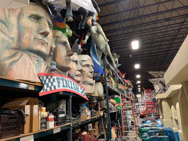 St. Louis VP Parade floats