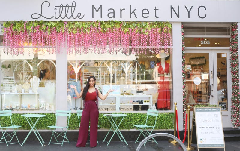 Kim Feng frente a Little Market