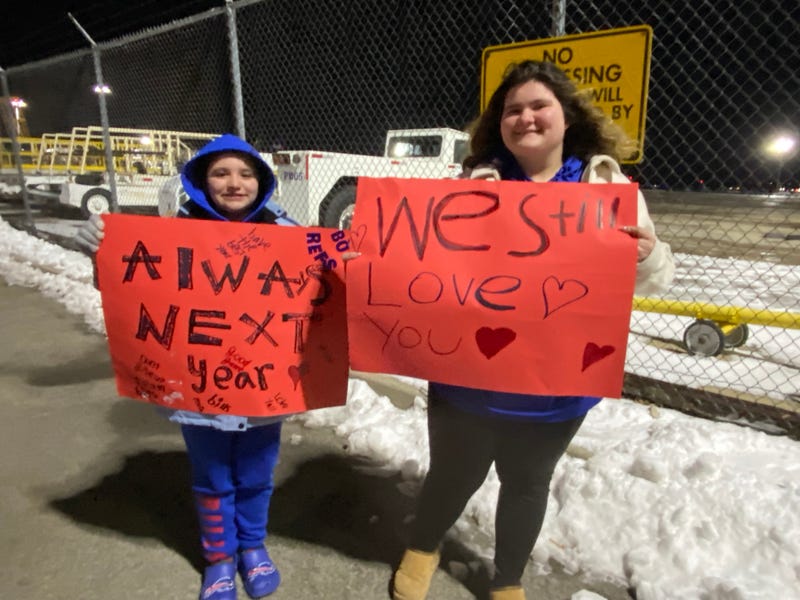 A large contingent of Bills' fans greeted the team after its playoff loss.