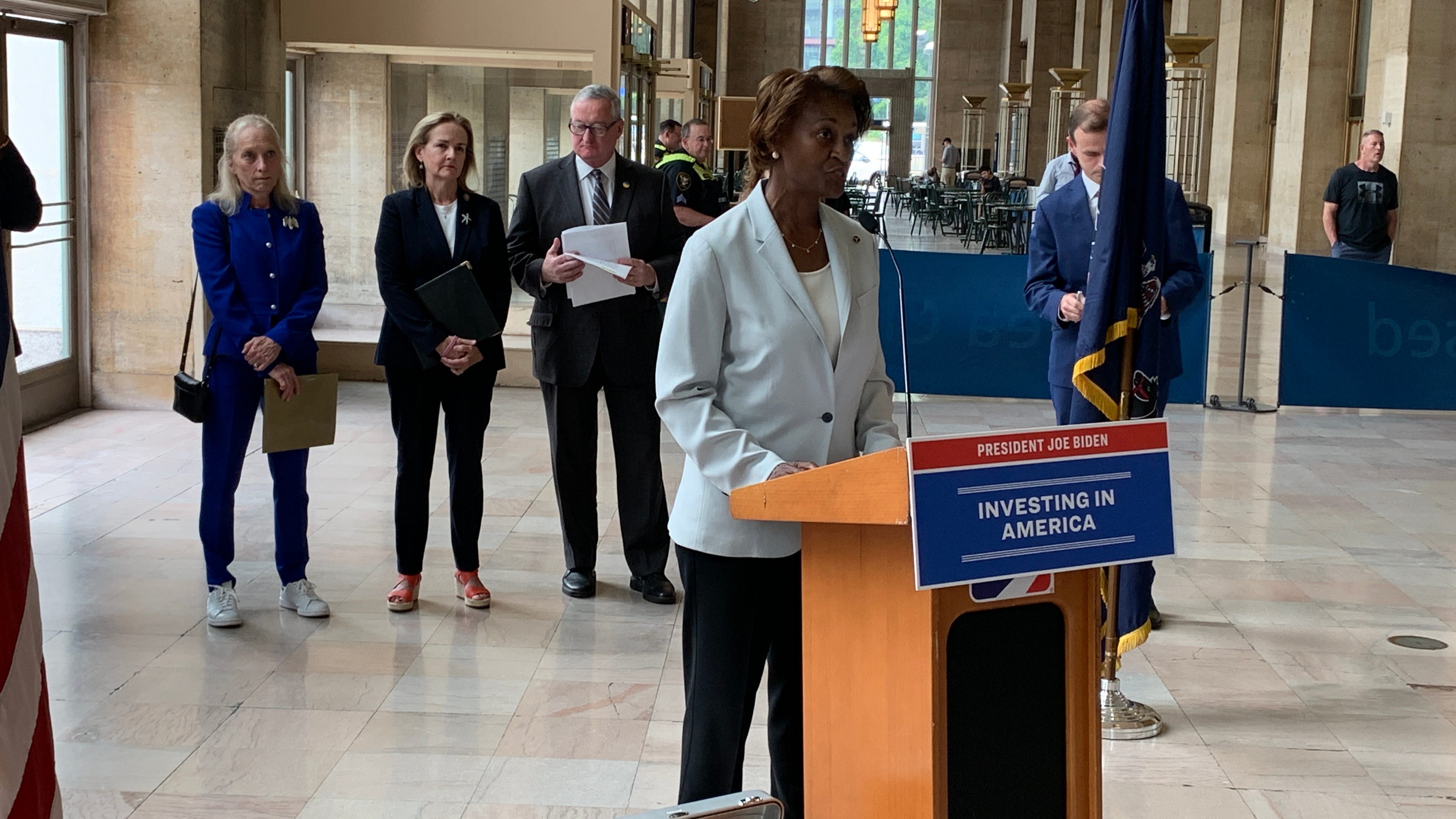 SEPTA to get $80M, transition to more zero-emission buses
