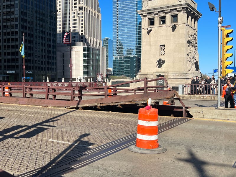 Michigan Avenue bridge