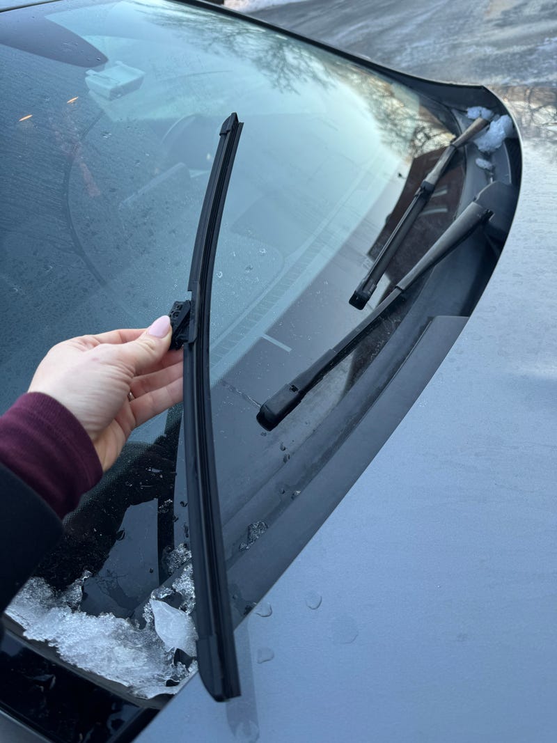 Kendra's Broken Windshield Wiper