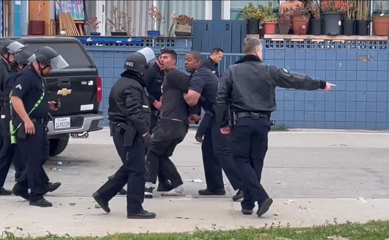 Venice barricade situation comes to an end, boardwalk reopened