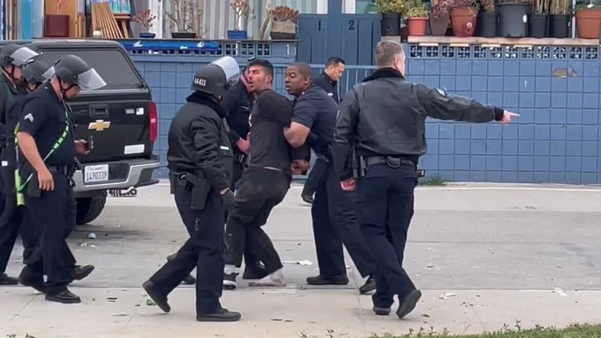 Venice barricade situation comes to an end, boardwalk reopened