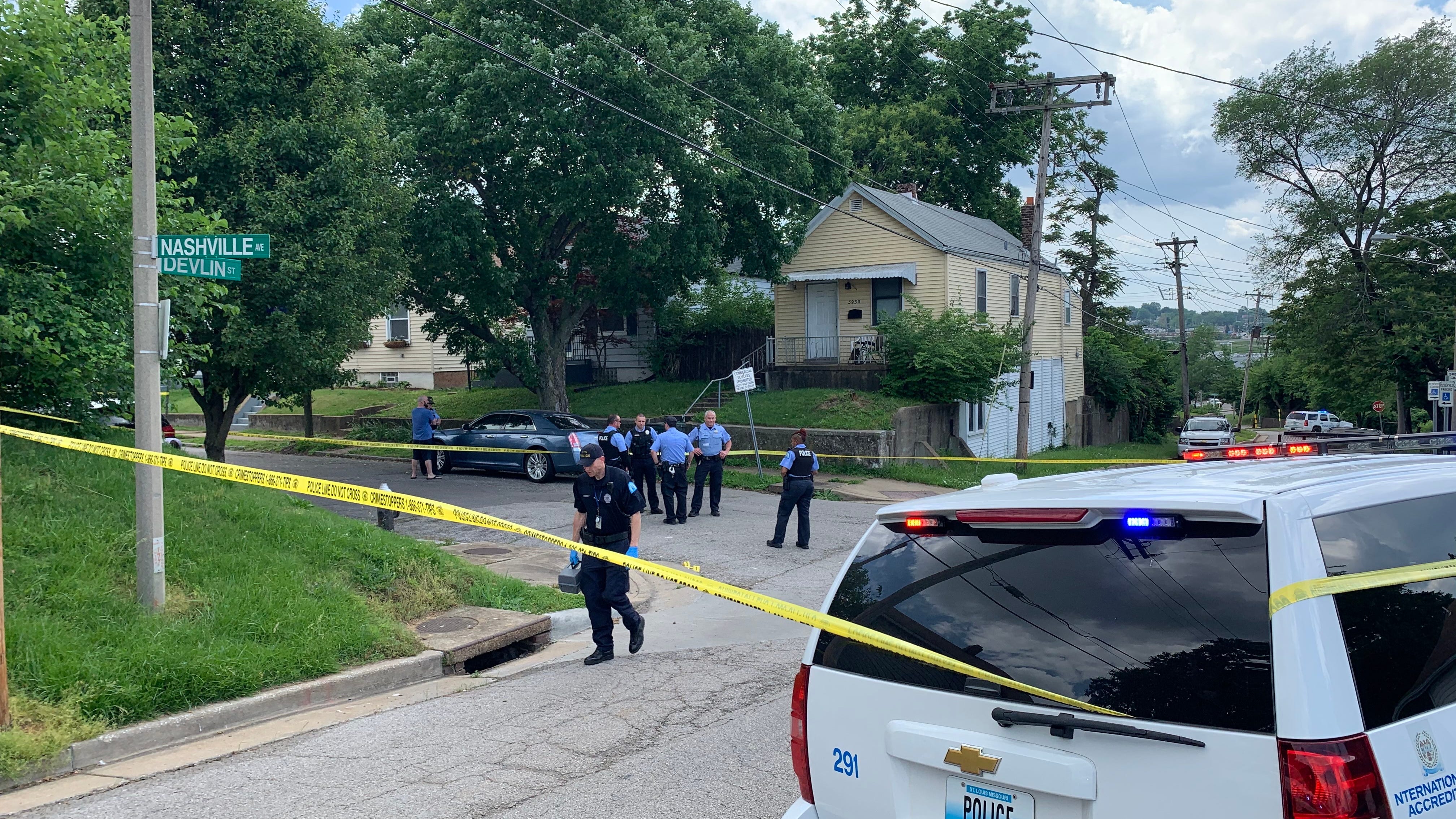 'It's nuts around here': Witnesses of shooting in St. Louis neighborhood fear for lives