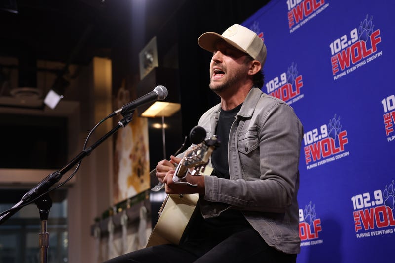 102. 9 The Wolf