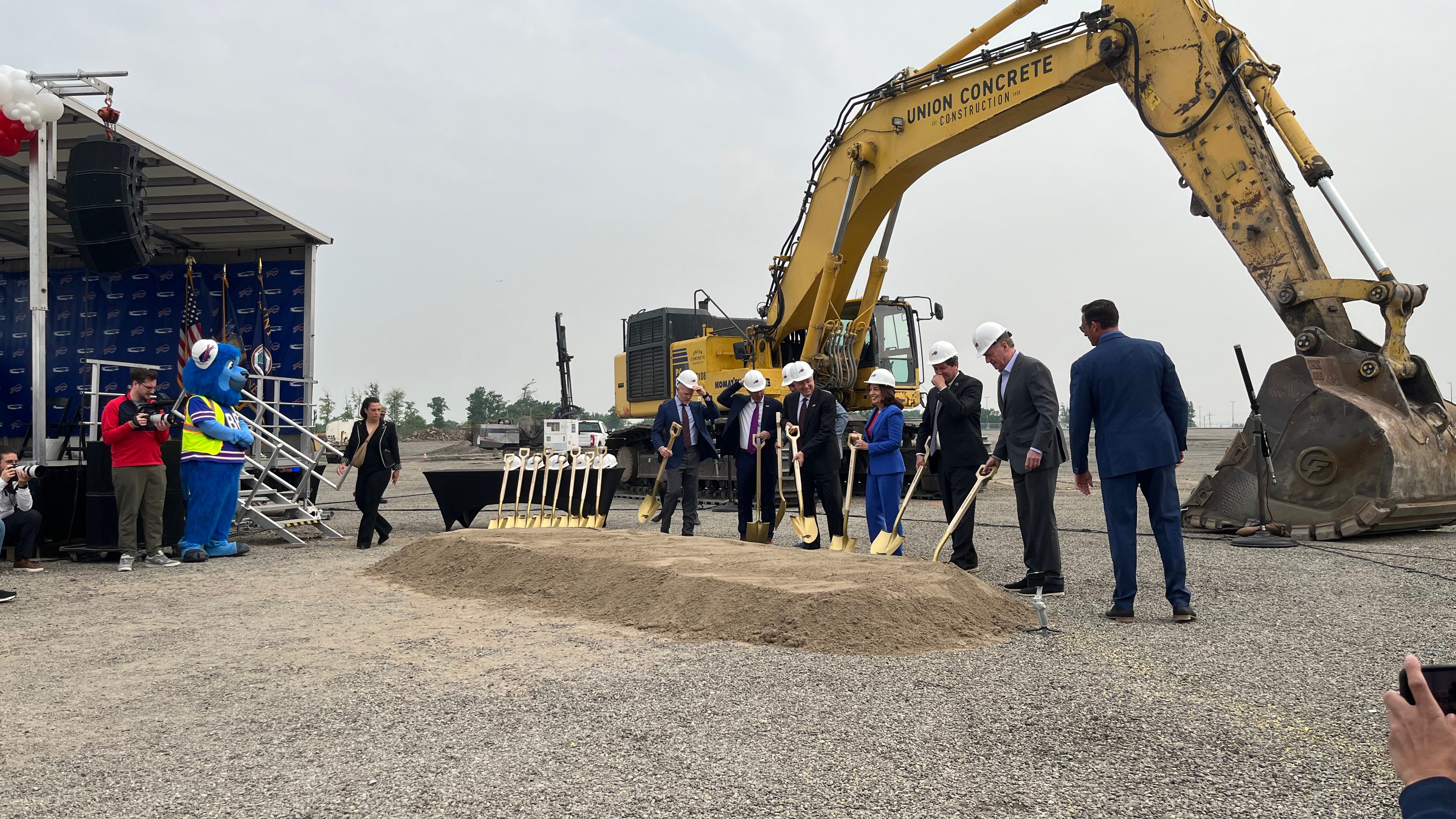 In-Depth: Ceremonial groundbreaking ushers in new era for Buffalo Bills