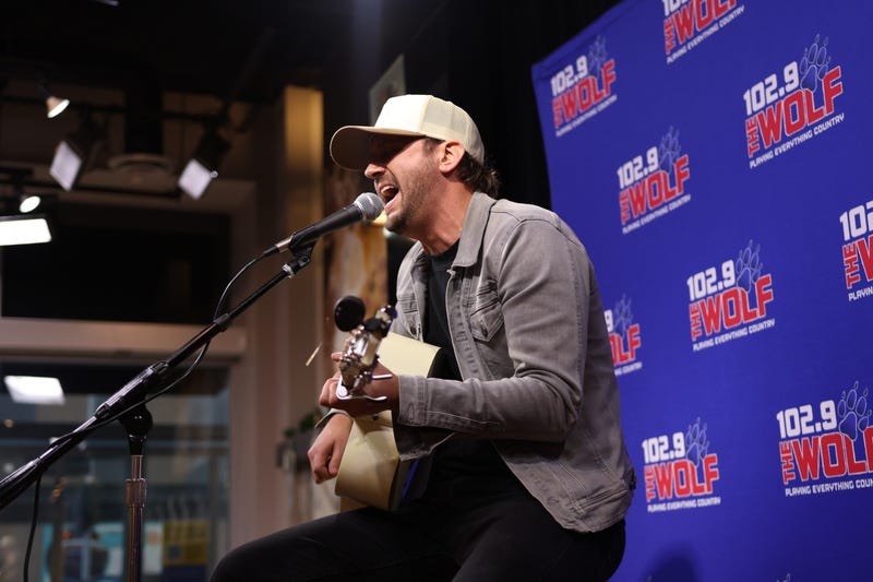 102. 9 The Wolf