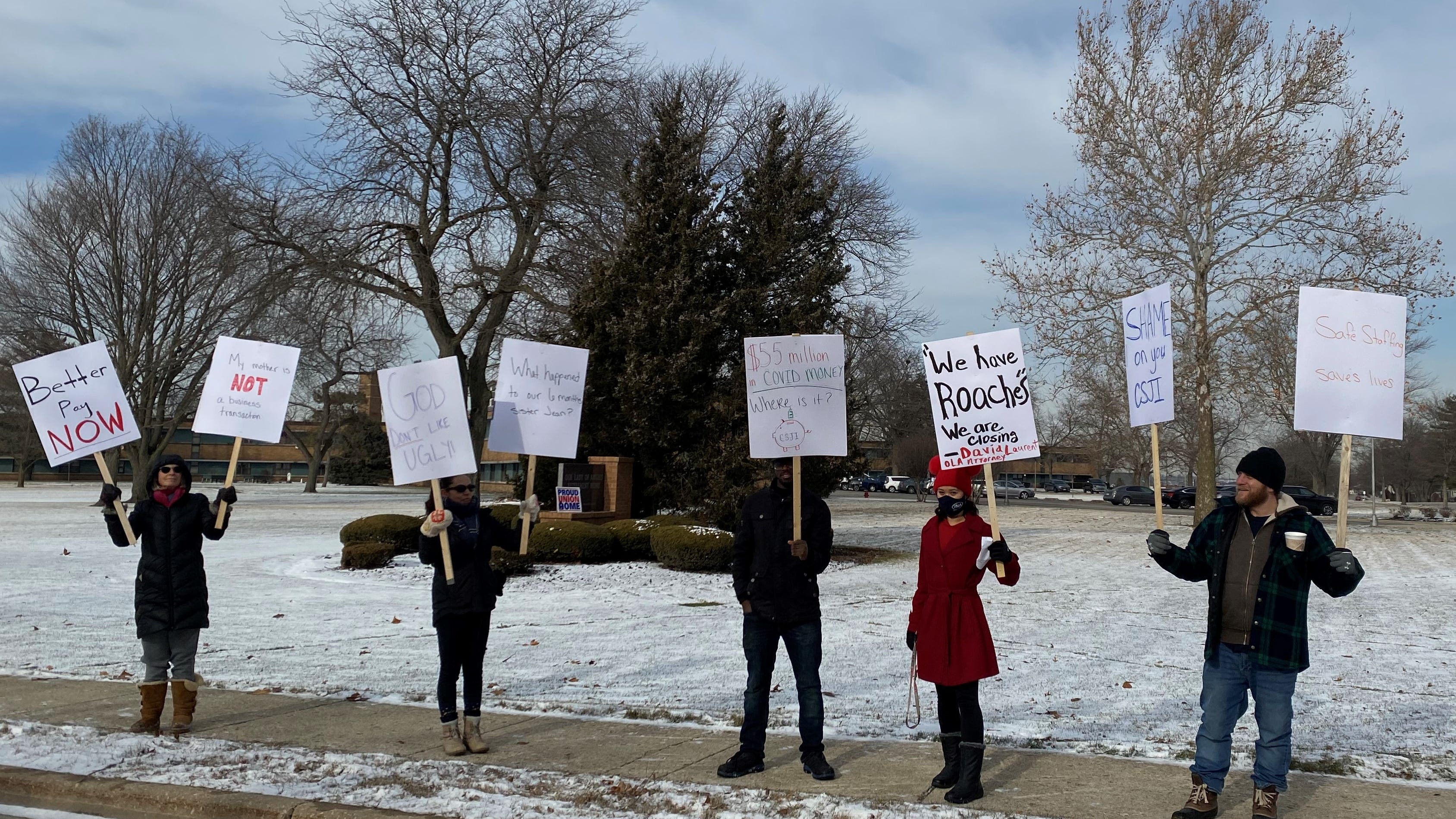 Workers rally to keep southwest suburban nursing home open