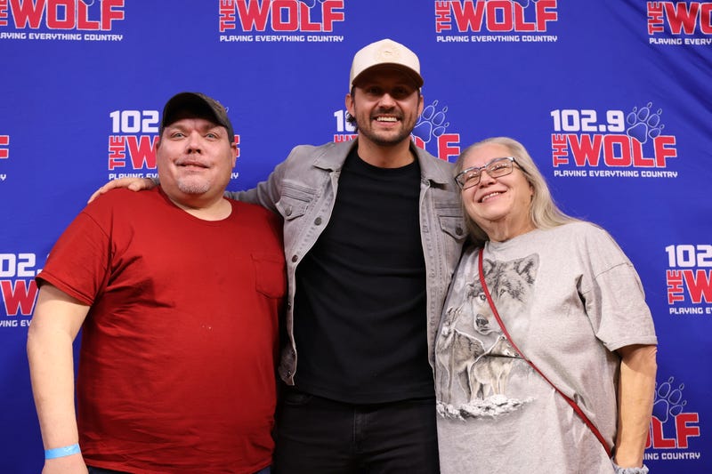 102. 9 The Wolf