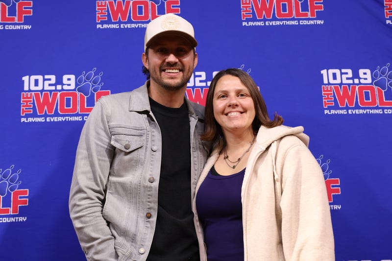 102. 9 The Wolf