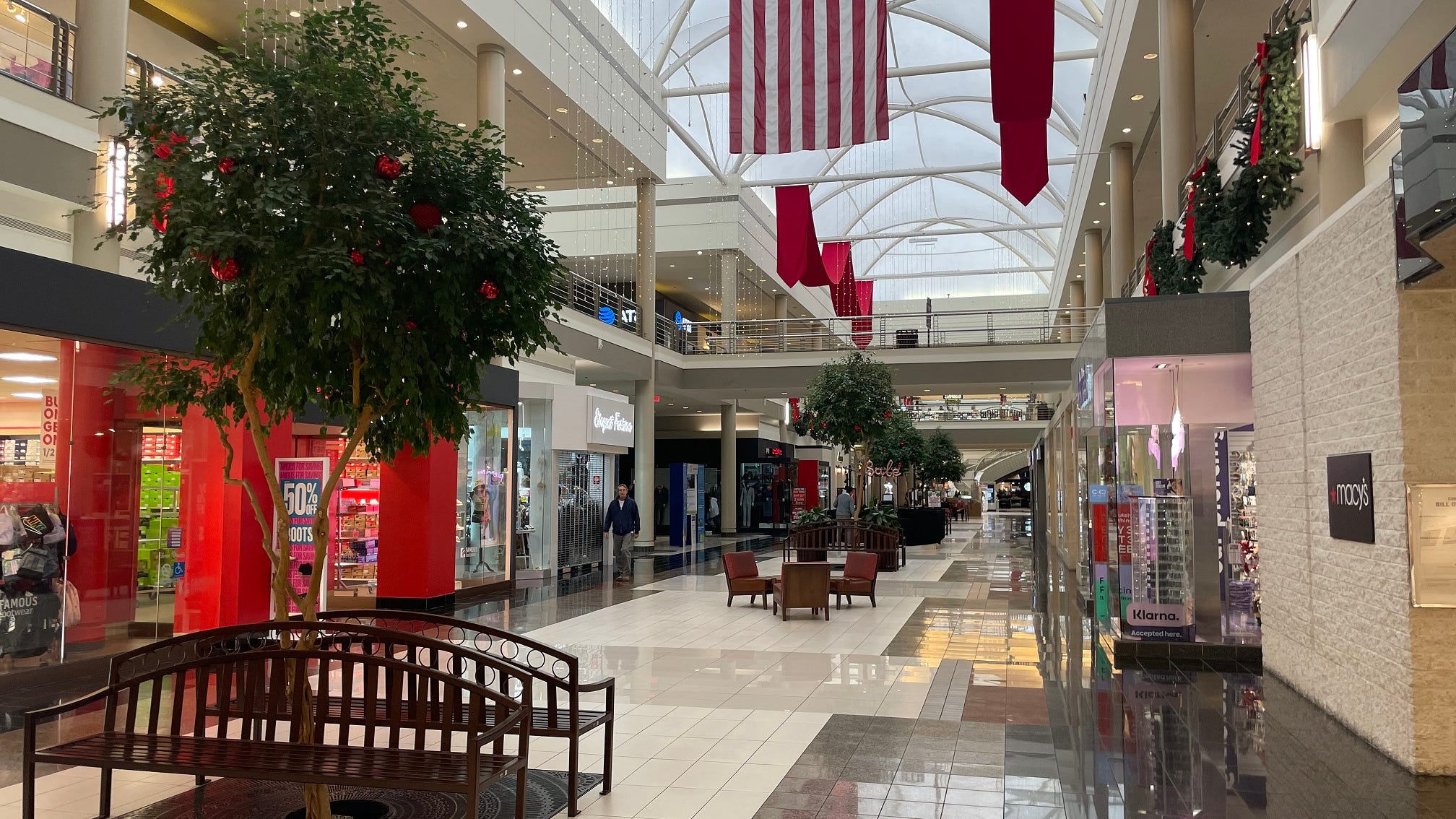 Erie County District Attorney, Cheektowaga Police warn shoplifters from committing retail crimes this holiday season
